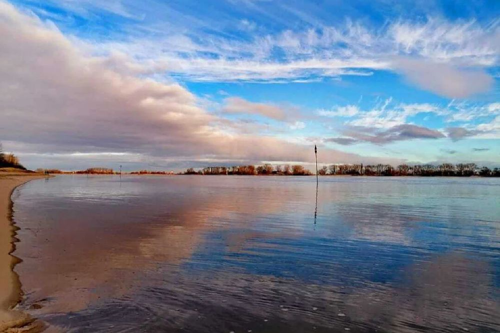 Die Weser bei Brake im Abendlicht
